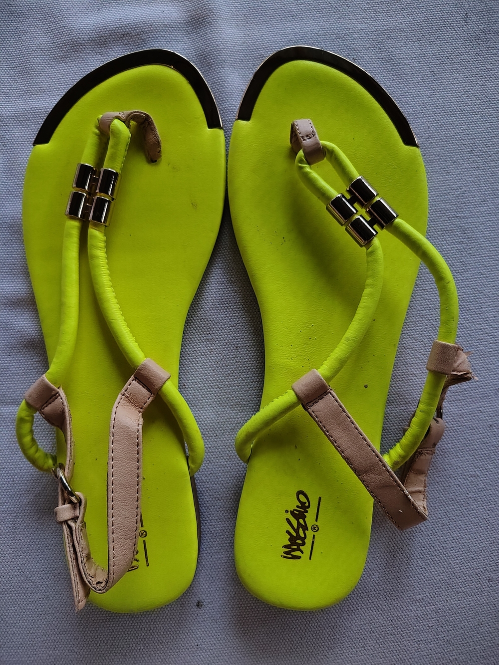 Mossimo Supply Co Women's Strappy Sandals In Neon Green With Gold Accents Sz 5.5